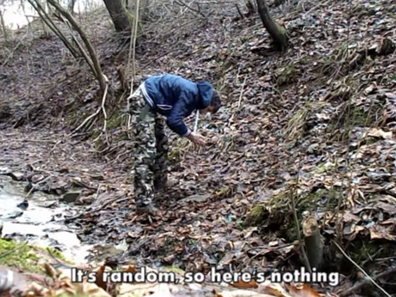 Still from a Youtube guide to finding clay.